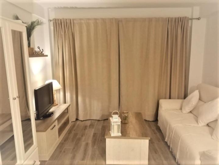 Fuengirola Playa Y Piscina Perla 2 Estudio Εξωτερικό φωτογραφία